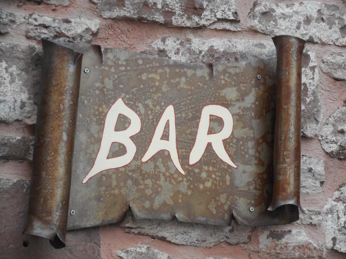 The Tavern Castelnau-Pegayrols Екстер'єр фото
